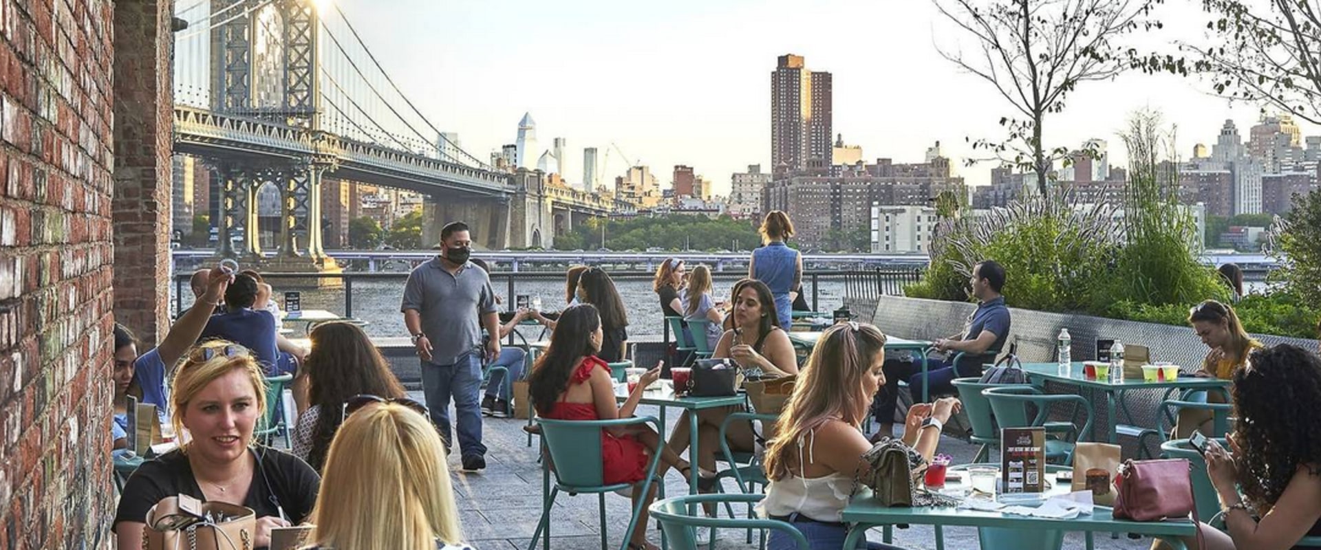 Discover the Live Music and Entertainment Scene in Brooklyn Eateries
